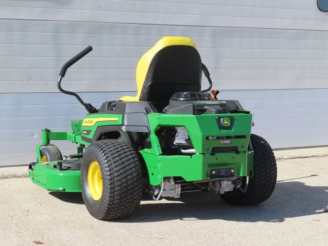 Image of John Deere Z330M equipment image 4