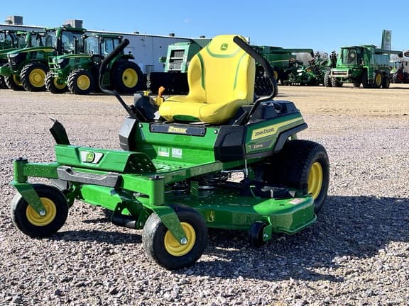 Image of John Deere Z330M equipment image 4