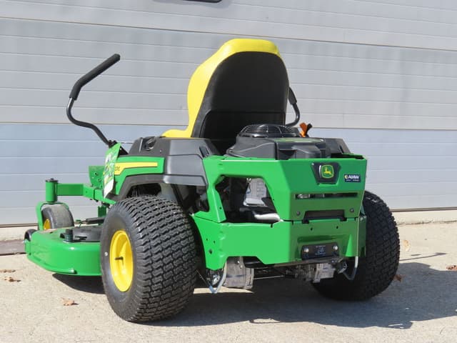 Image of John Deere Z330M equipment image 2