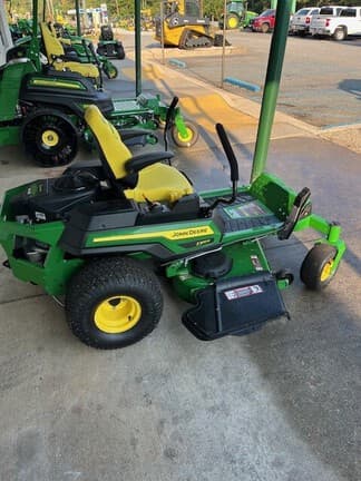 Image of John Deere Z330R equipment image 3
