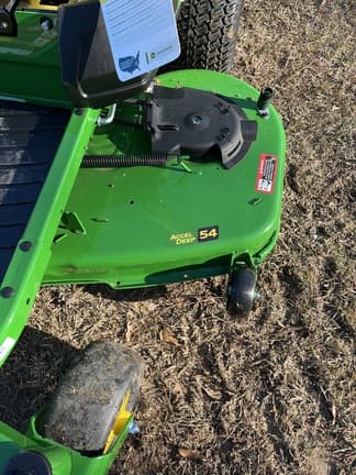 Image of John Deere Z330R equipment image 3