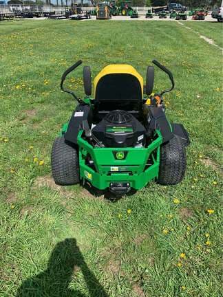 Image of John Deere Z330R equipment image 3