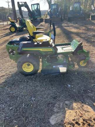 Image of John Deere Z330R equipment image 4