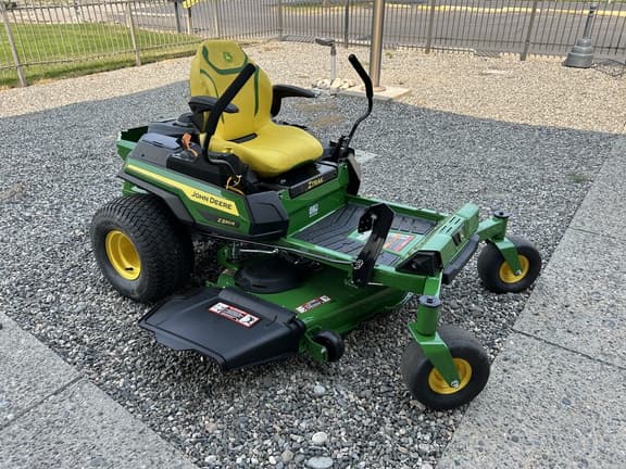 Image of John Deere Z330R equipment image 2