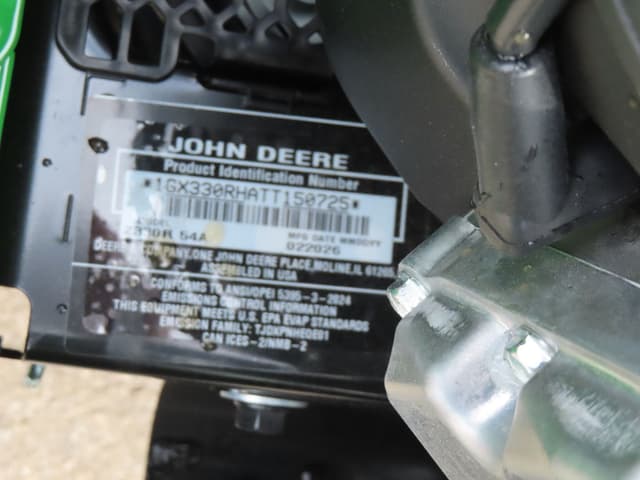 Image of John Deere Z330R equipment image 4