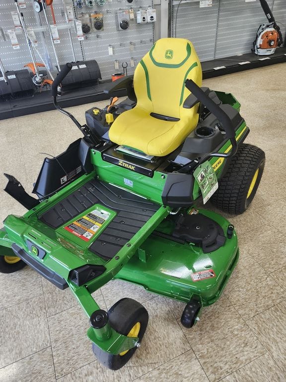 Main image John Deere Z330R