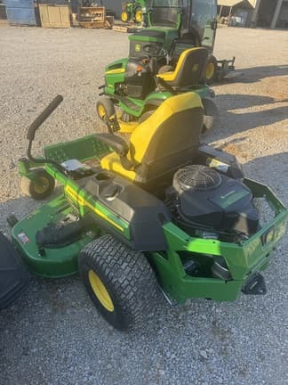 Image of John Deere Z330R equipment image 3