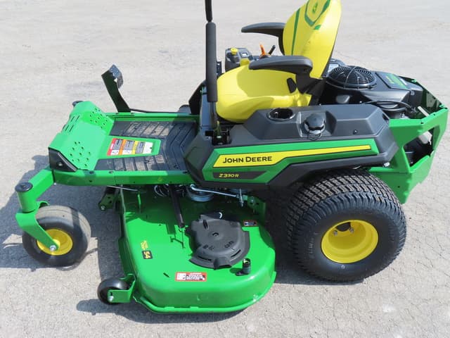Image of John Deere Z330R equipment image 4