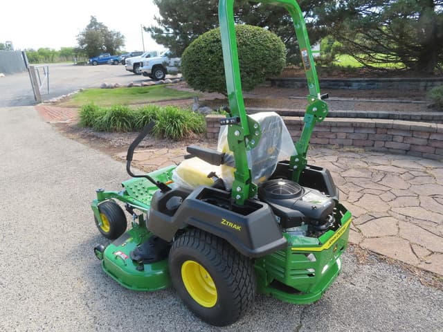 Image of John Deere Z515E equipment image 3