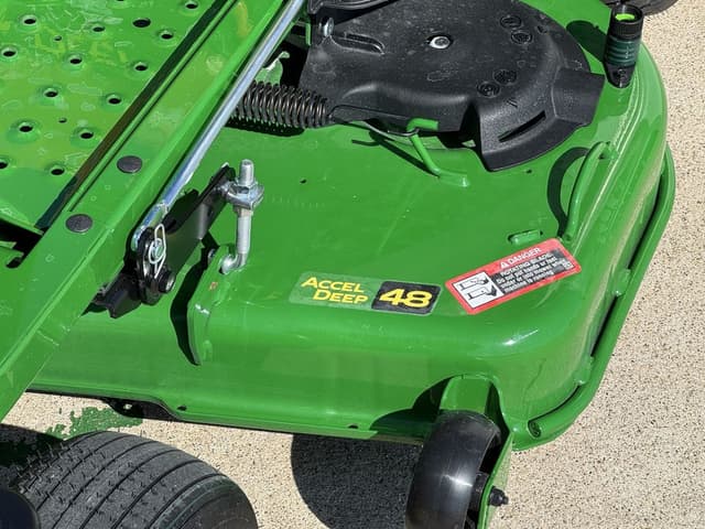 Image of John Deere Z515E equipment image 4