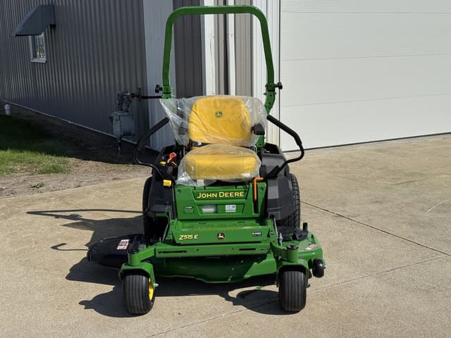 Image of John Deere Z515E equipment image 2