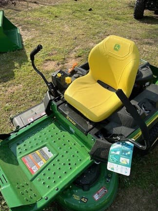 Image of John Deere Z515E equipment image 2