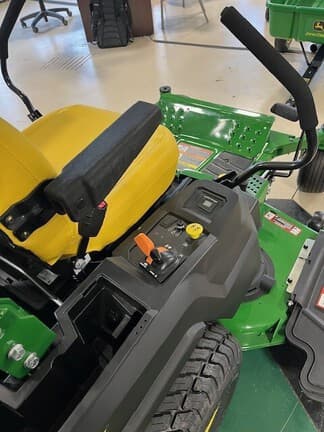Image of John Deere Z530M equipment image 1