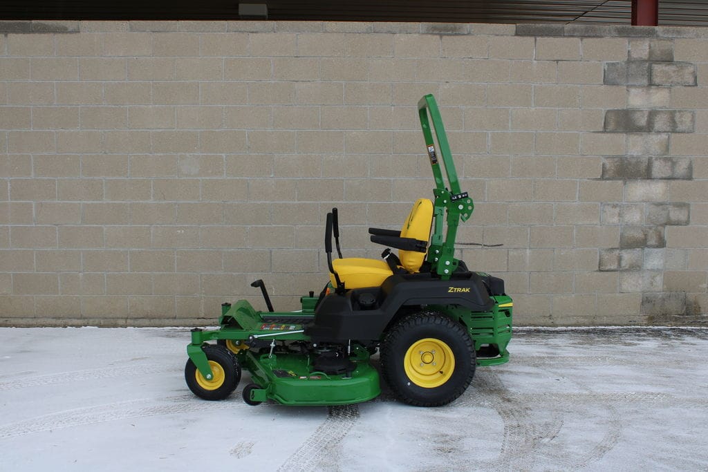 2026 John Deere Z530M Equipment Image0