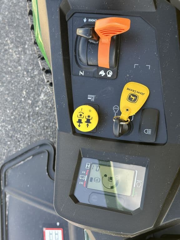 Image of John Deere Z530R equipment image 4