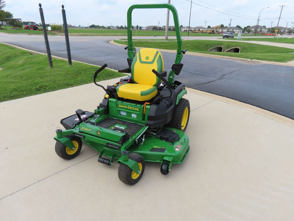 2026 John Deere Z530R Equipment Image0