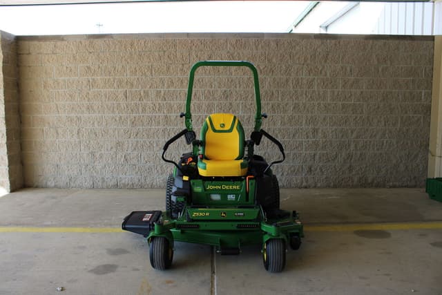Image of John Deere Z530R equipment image 2