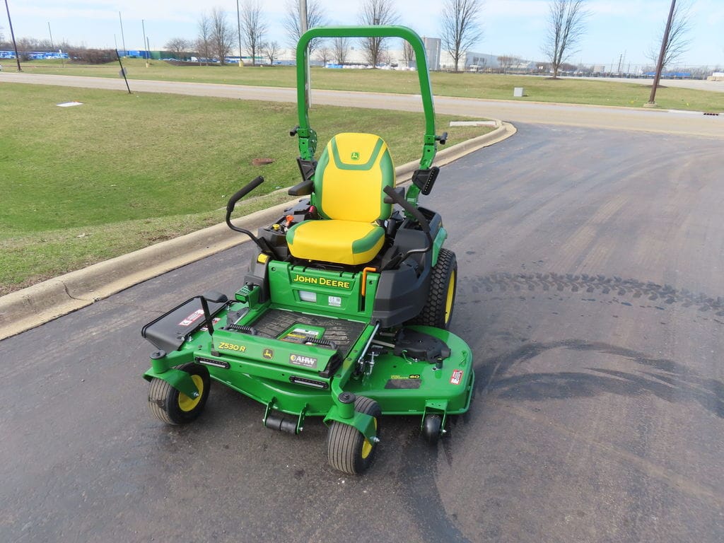 2026 John Deere Z530R Equipment Image0