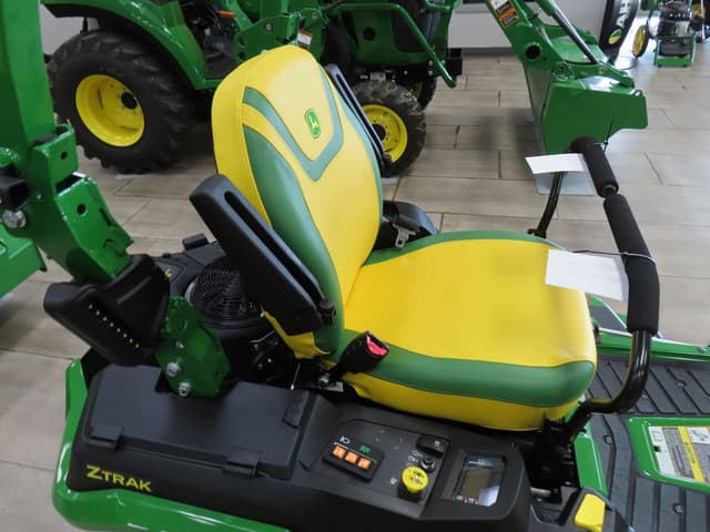 Image of John Deere Z545R equipment image 3