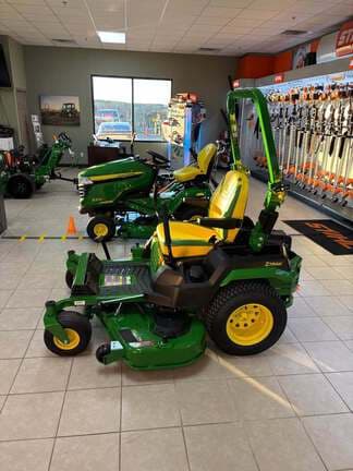 Image of John Deere Z545R equipment image 2