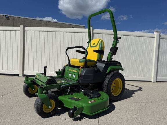 2026 John Deere Z545R Equipment Image0