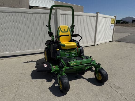 Image of John Deere Z545R equipment image 4