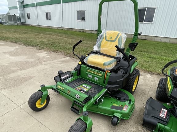 Image of John Deere Z545R equipment image 2