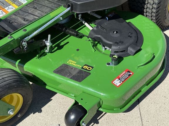 Image of John Deere Z545R equipment image 4