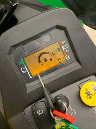 Image of John Deere Z545R equipment image 4