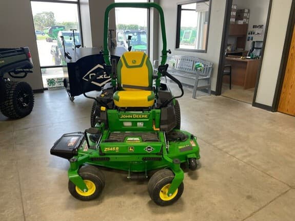 Image of John Deere Z545R equipment image 2