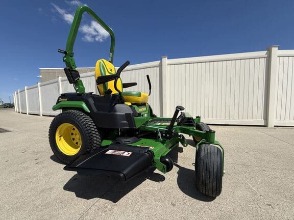 Image of John Deere Z545R equipment image 1