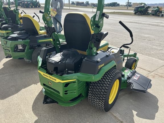 Image of John Deere Z545R equipment image 4
