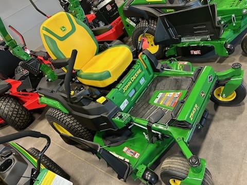 2026 John Deere Z545R Equipment Image0