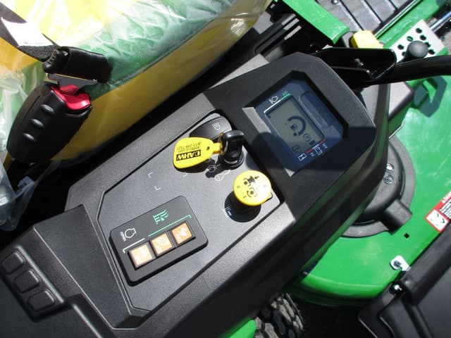 Image of John Deere Z545R equipment image 4