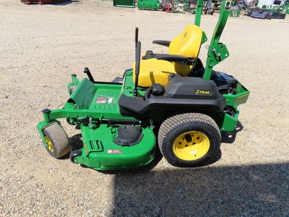 Image of John Deere Z720E equipment image 4