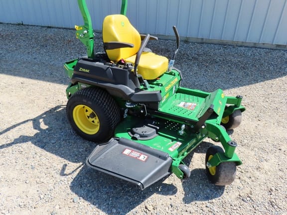 2026 John Deere Z720E Equipment Image0