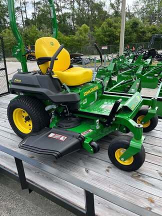 Image of John Deere Z720E equipment image 4