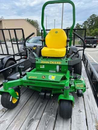 2026 John Deere Z720E Equipment Image0