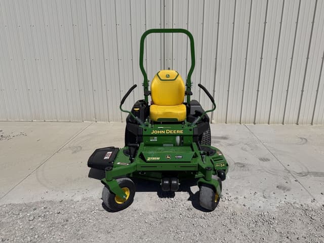 Image of John Deere Z735M equipment image 1