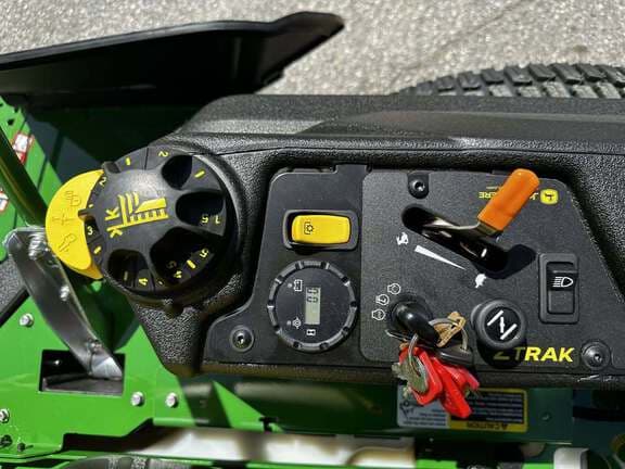 Image of John Deere Z740R equipment image 3