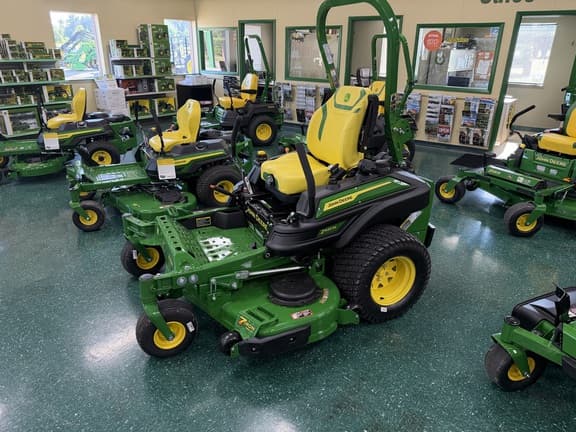 Image of John Deere Z920M equipment image 1