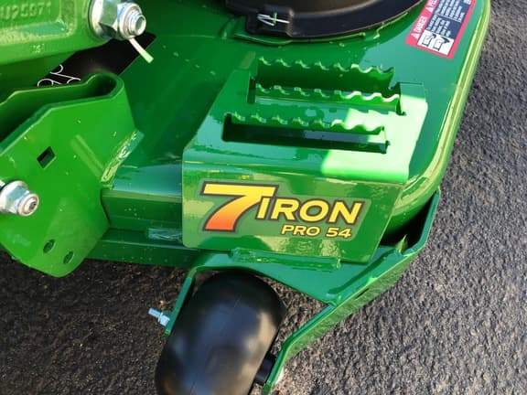 Image of John Deere Z920M equipment image 3