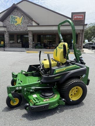 Image of John Deere Z920M equipment image 1