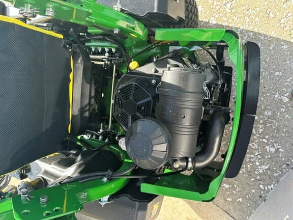 Image of John Deere Z920M equipment image 4