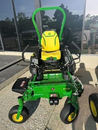 2026 John Deere Z920M Equipment Image0
