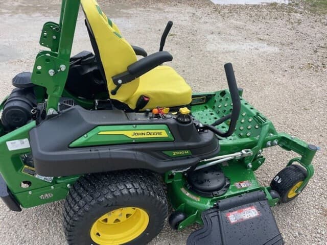 Image of John Deere Z920M equipment image 3