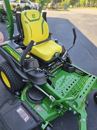 Image of John Deere Z920M equipment image 1
