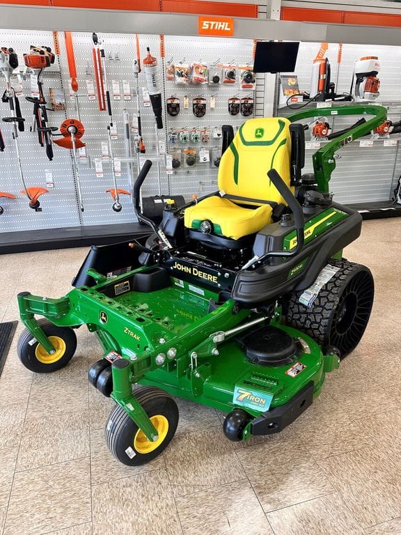 2026 John Deere Z930M Equipment Image0