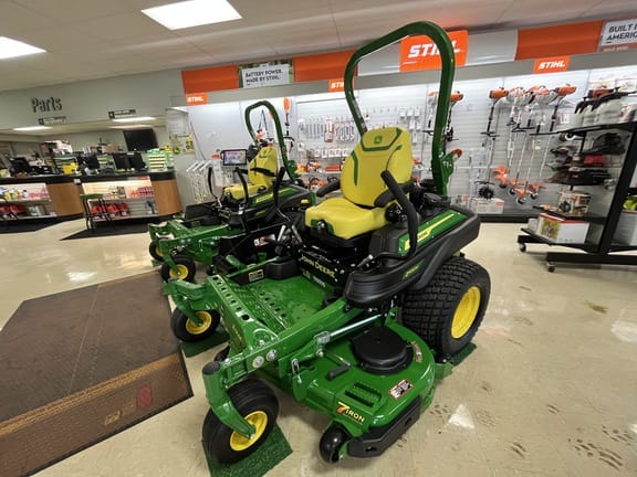 2026 John Deere Z930M Equipment Image0