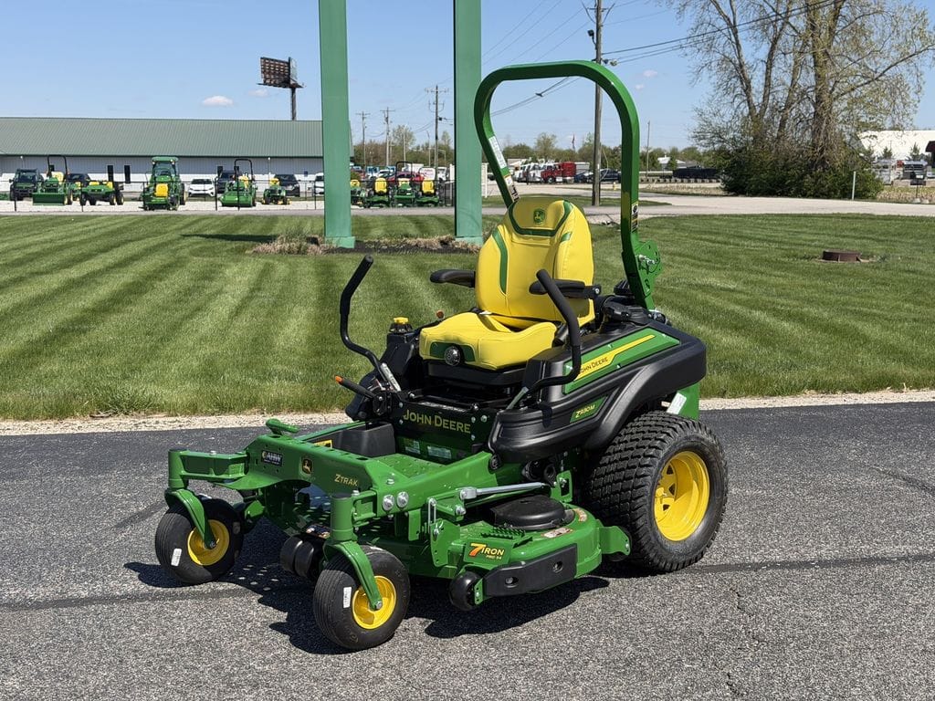2026 John Deere Z930M Equipment Image0